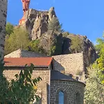 Aux Portes Du Mont Anis *