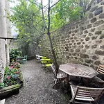 Aux Portes Du Mont Anis