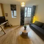 Aux Portes Du Mont Anis
