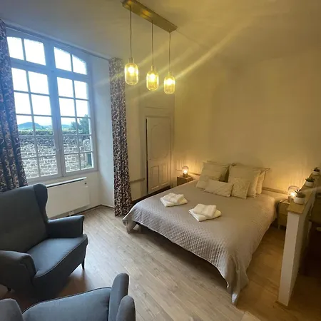 Aux Portes Du Mont Anis Apartament