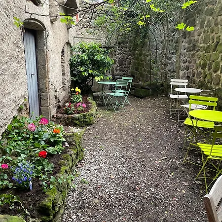 Aux Portes Du Mont Anis * Le Puy-en-Velay