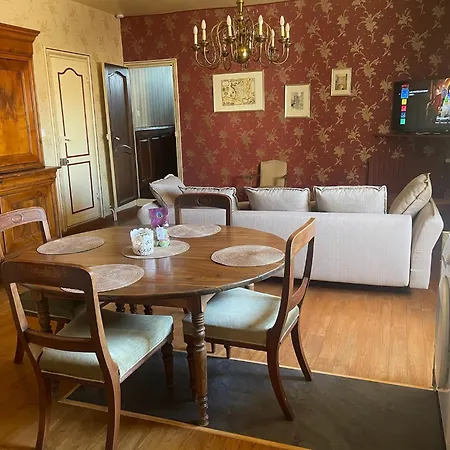 Aux Portes Du Mont Anis Apartament *