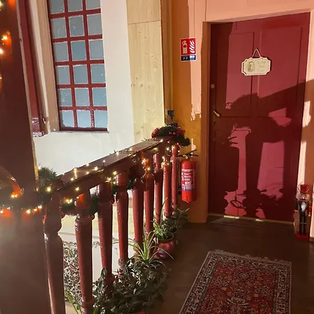 Aux Portes Du Mont Anis *