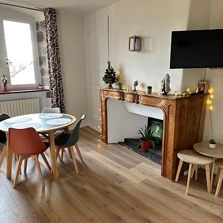 Aux Portes Du Mont Anis