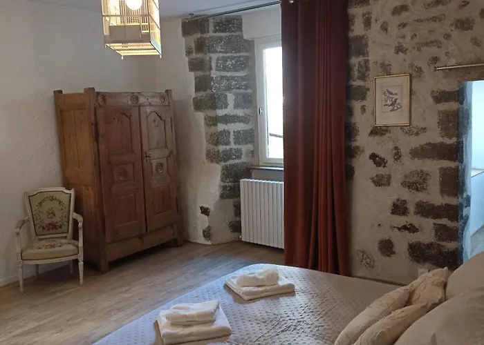 Aux Portes Du Mont Anis Appartement