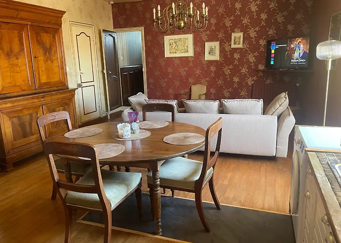 Aux Portes Du Mont Anis Appartement *