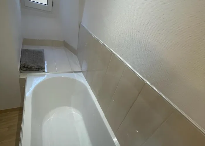 Aux Portes Du Mont Anis