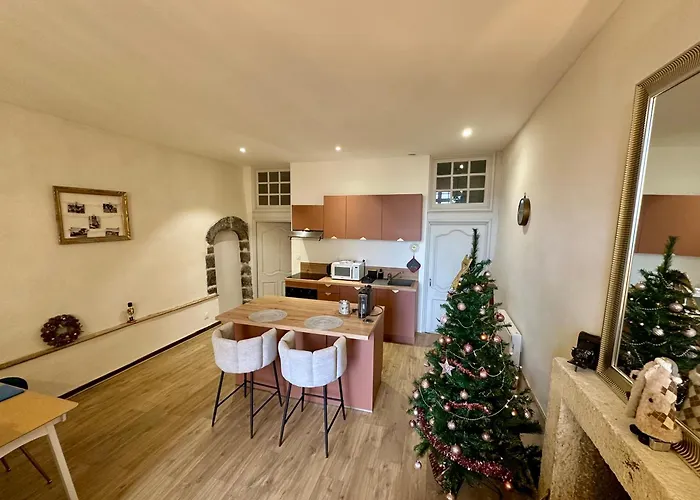 Aux Portes Du Mont Anis *