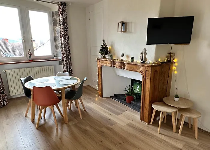 Aux Portes Du Mont Anis